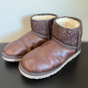 Ugg short boots womens